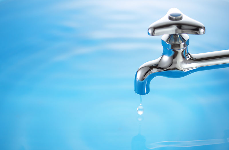 井戸水と水道水の違いとは？特徴や用途、メリット・デメリットを解説！